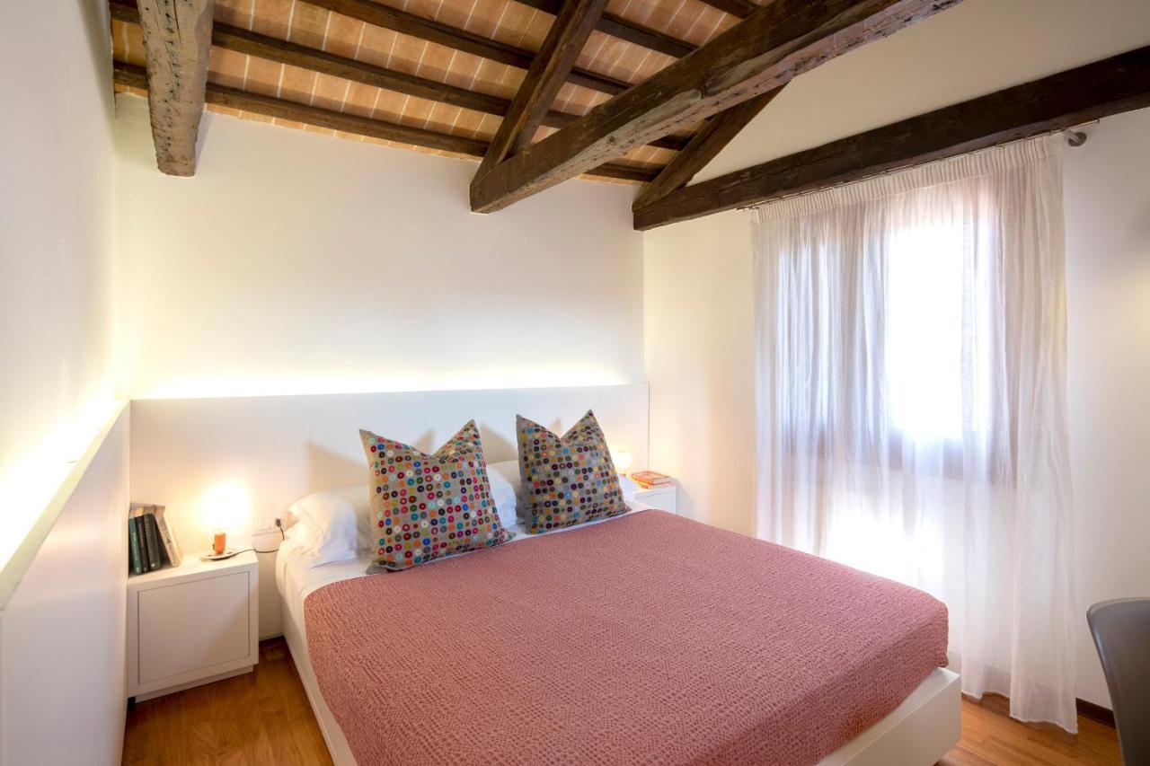 Ca' Della Scimmia-the Welcomist In