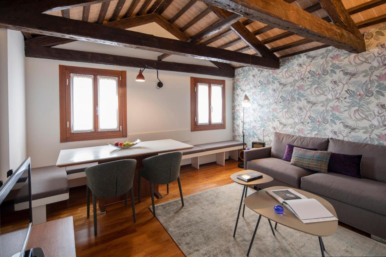Ca' Della Scimmia-the Welcomist In