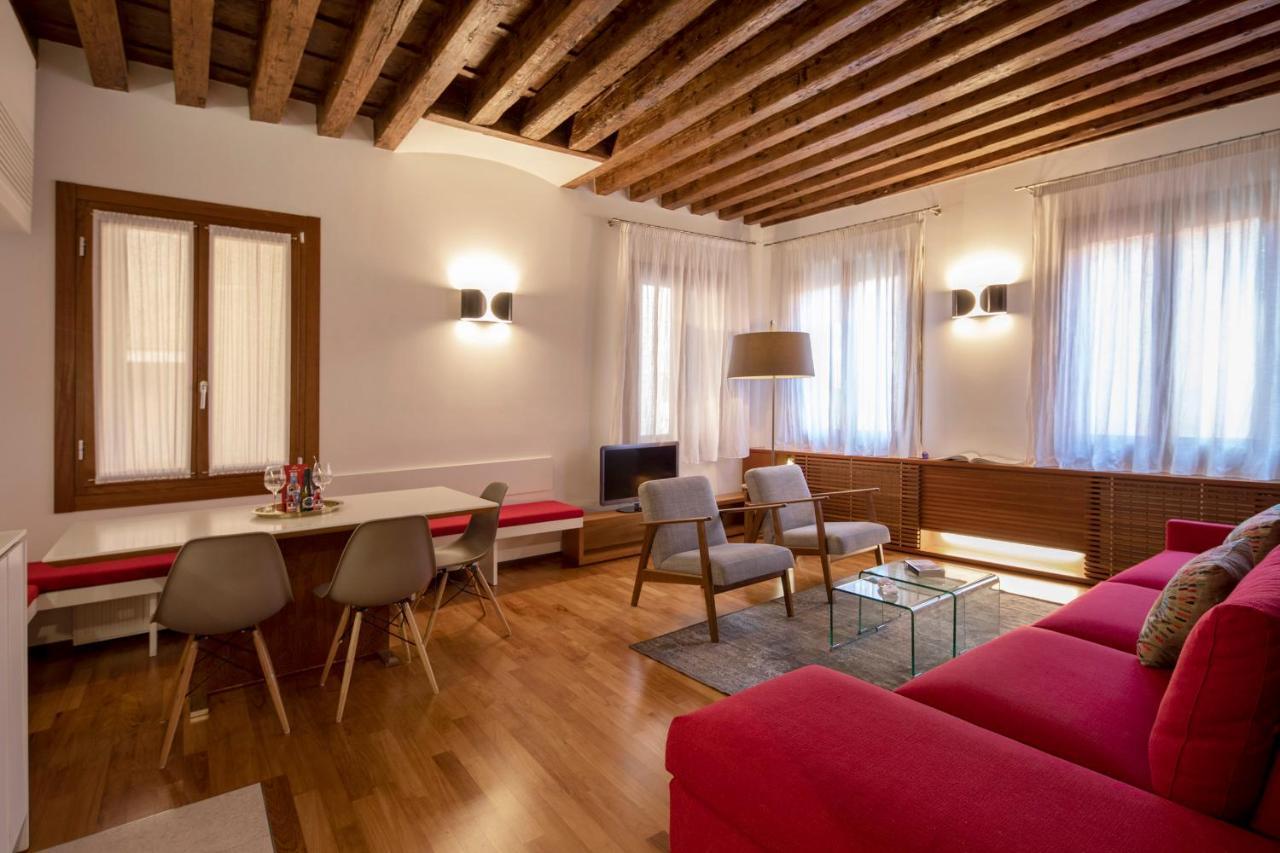 Ca' Della Scimmia-the Welcomist In
